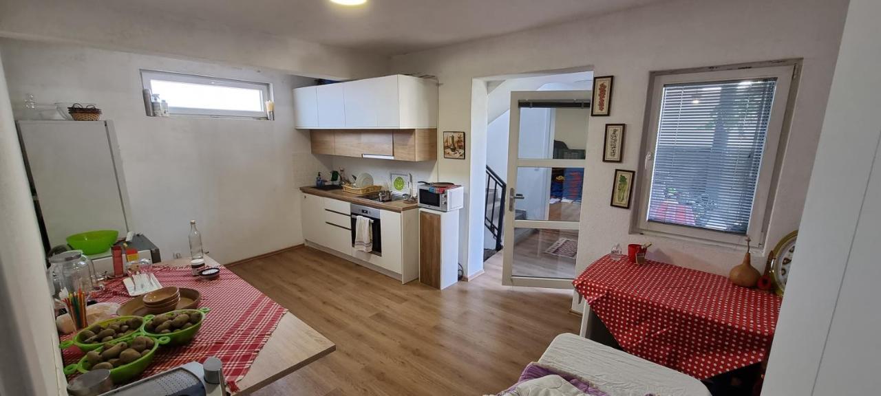 Bora Hotell Peja Exteriör bild