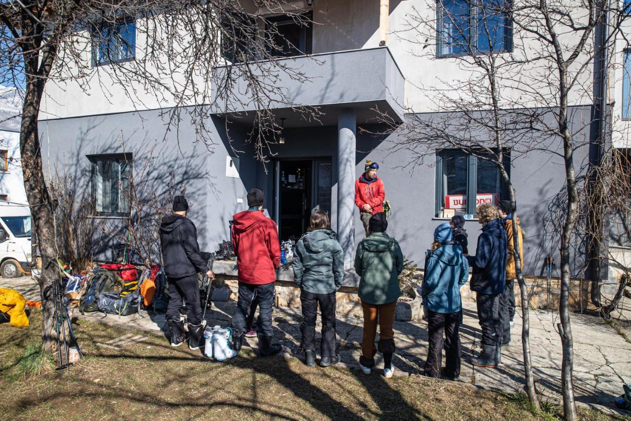 Bora Hotell Peja Exteriör bild
